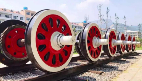火车有多少车轮由什么决定？1600x913.jpg