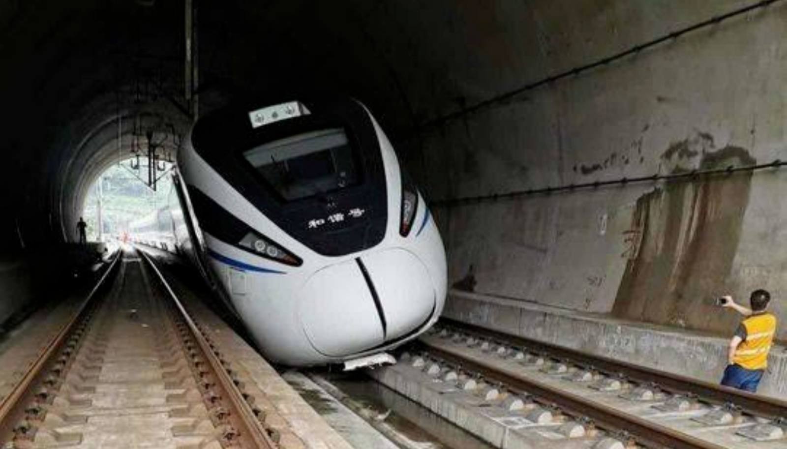 Trenler Neden Raydan Çıkıyor? Trenin Raydan Çıkmasının Türleri ve Nedenleri