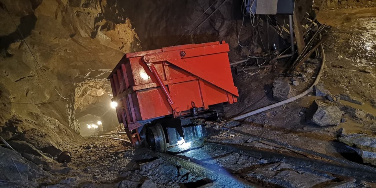 Maden Kamyonu Tekerleklerinin Yeraltı Madencilik Faaliyetlerinde Önemli Rolü